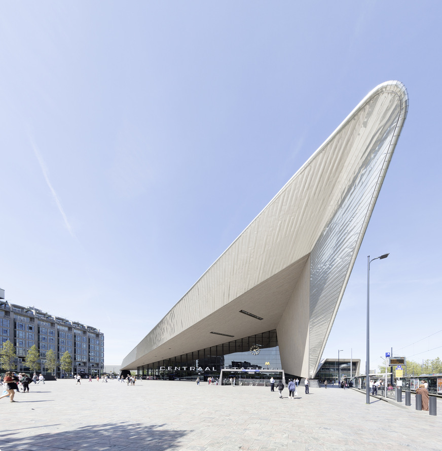 Auch ungewöhnliche Dachkonstruktionen, wie hier am Hauptbahnhof in Rotterdam, sind möglich