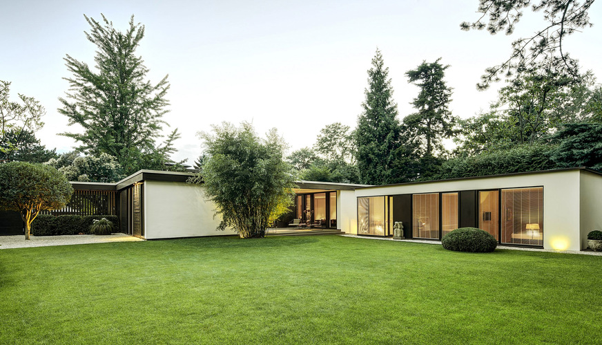 Dieser denkmalgeschützte Atrium-Bungalow wurde mit viel Feingefühl, Sachverstand und dem Einsatz von Mineralwolle an Dach und Fassade saniert