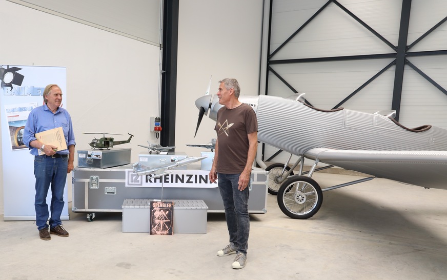 Trainer Friedrich Reinbold eröffnet den Workshop mit BAUMETALL-Chefredakteur Andreas Buck