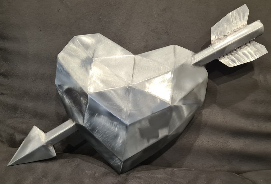 Verliebt in Metall: Ein Titanzink-Herz von Torsten Thielmann