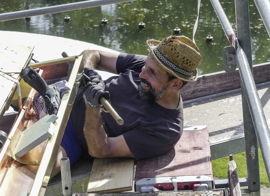 Alexander Rigal zeigt vollen Körpereinsatz an der Rinnenecke