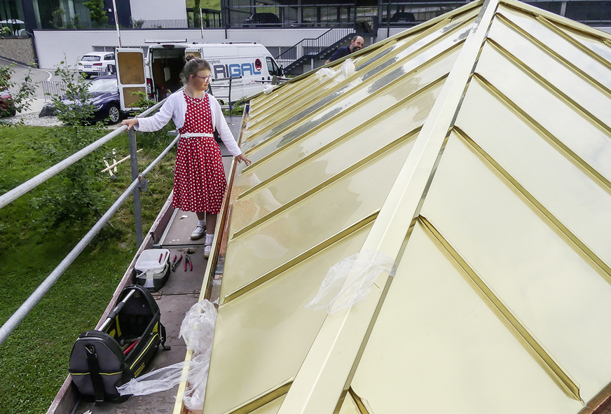 Bauleiterin Amelie Zürn ist mit der Arbeit ihres Vaters zufrieden