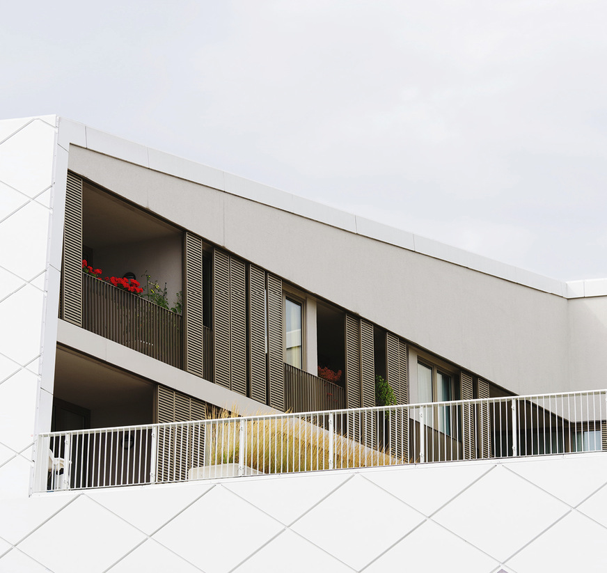 Harmonisch: Das perfekt integrierte Geländer erfüllt die hohen Designansprüche des Architekten