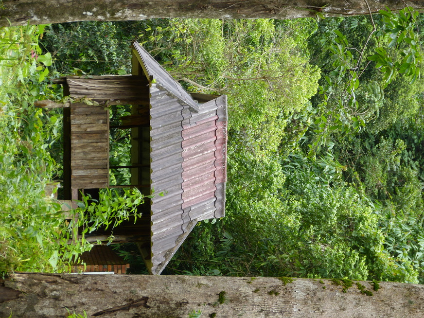 Walmdach mit Fußwalm, Thailand