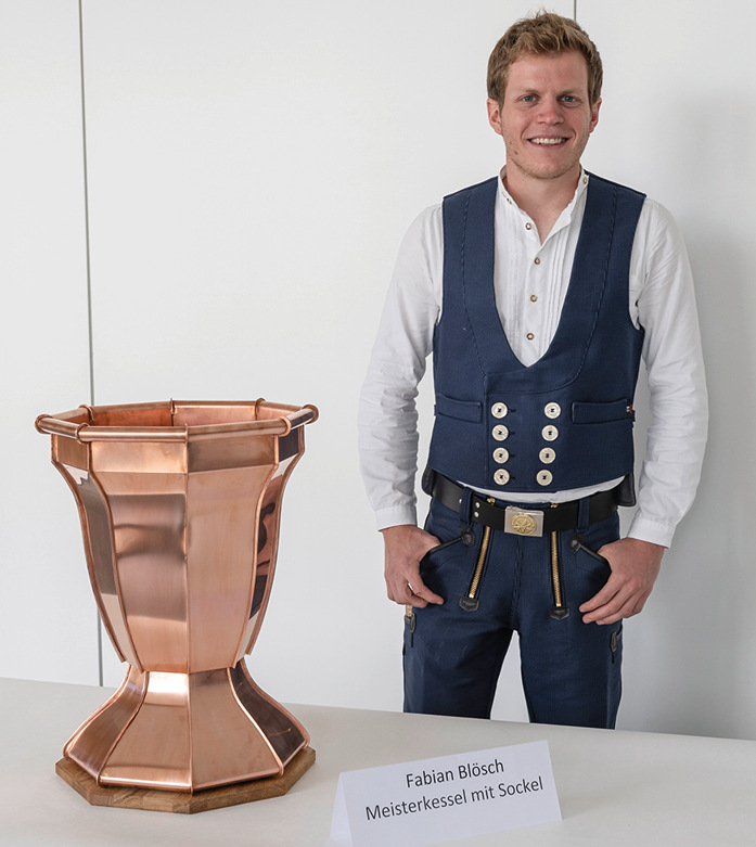 Fabian Blösch, Meisterkessel mit Sockel