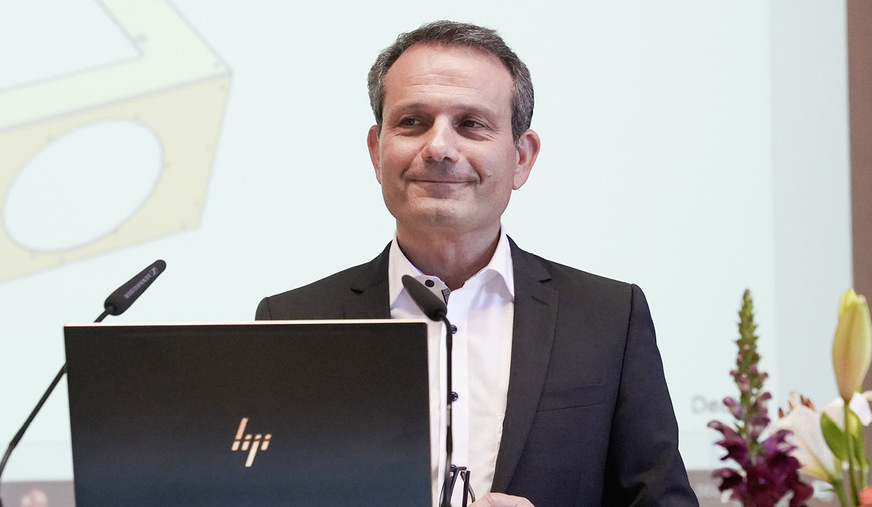 Luigi Greco spricht über durchgängige Softwaresysteme im Klempnerfachbetrieb