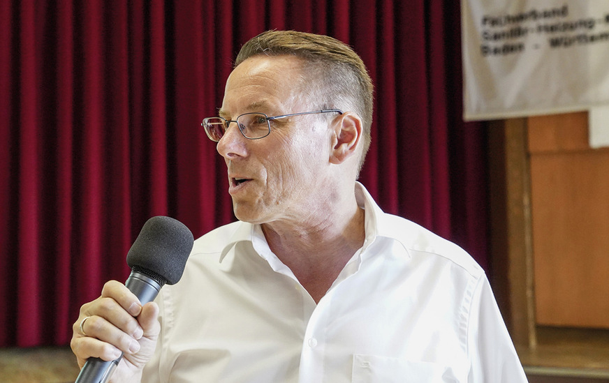 Stephan Muntwyler präsentierte verschiedene Systeme zur Flachdachüberwachung