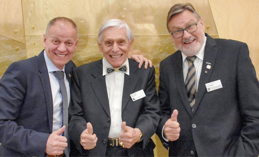 Die bisherigen Träger des VDSS-Verdienstkreuzes des Spenglerhandwerks: Claudio Cristina, Alex Zehnder und Bernard Trächsel