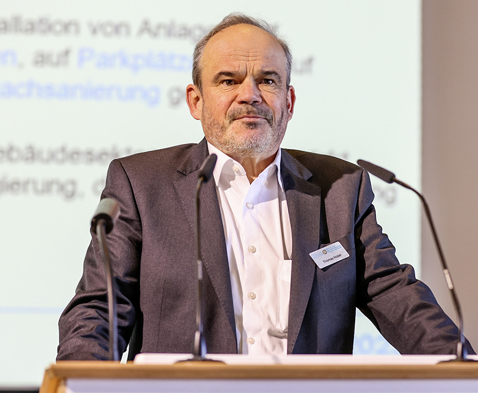 Moderator und Vortragender Thomas Huber (­Referent Technik, FVSHK-BW)