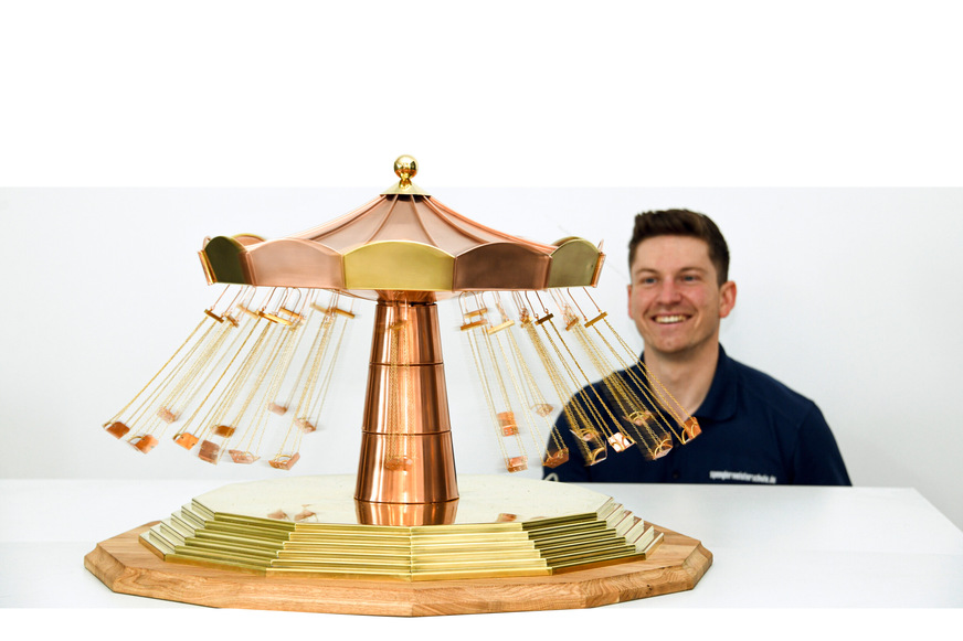 Filigranes Spengler-Karussell aus Kupfer und Messing von Maximilian Braun