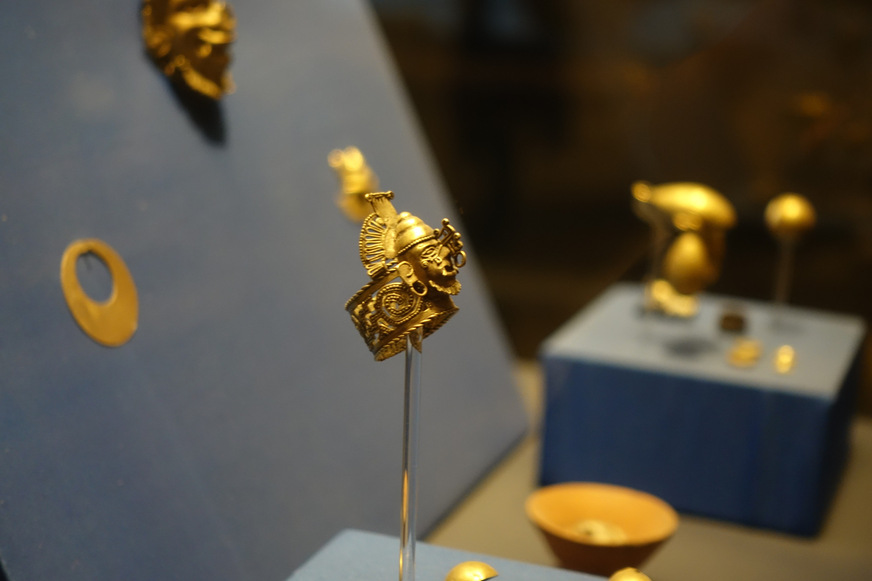 Auch im Museum gibt es Metall in Form von historischem Goldschmuck zu bestaunen