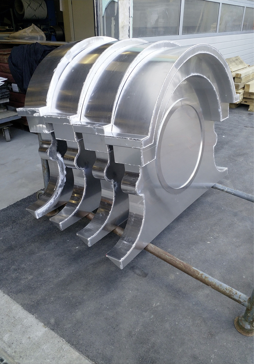 Einfassung der Ochsenaugen aus Aluminium