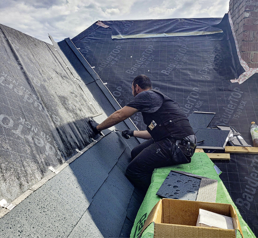 &nbsp; Ein Handwerker des Fachbetriebs Stahlmann in Aktion