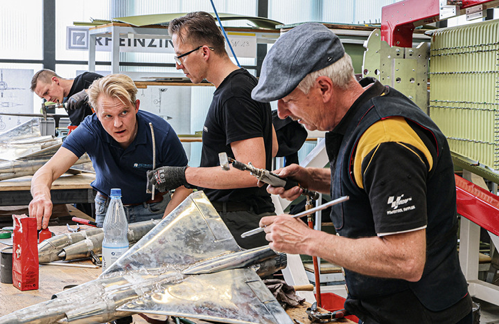Workshoptrainer Thomas Reinbold (l.) in Aktion