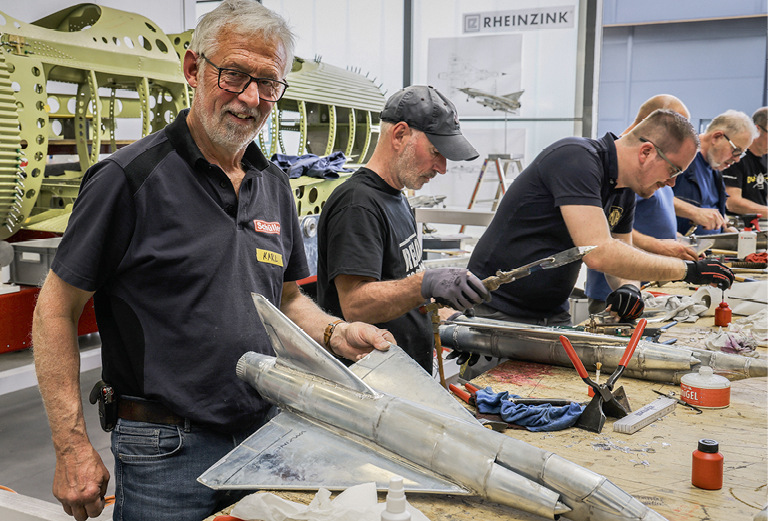 &nbsp; Karl Schüler mit seiner Mirage III
