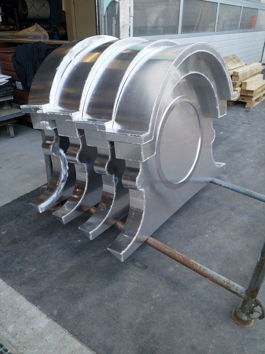 Das Wiederherstellen von Verzierungen erfolgte ausschliesslich in Handarbeit