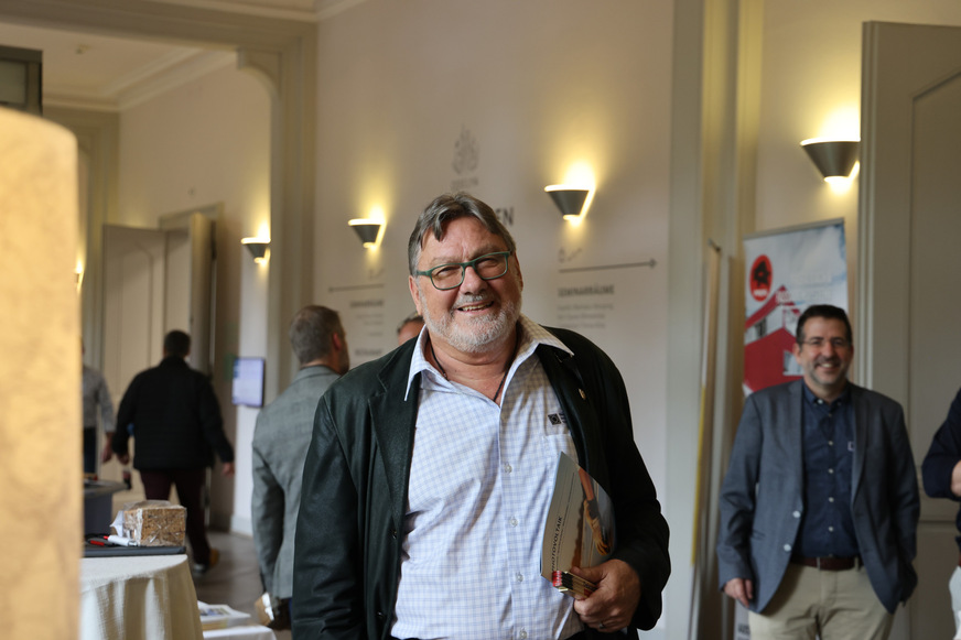 Basel: Urgestein Bernard Trächsel grüßt alle BAUMETALL-Leser