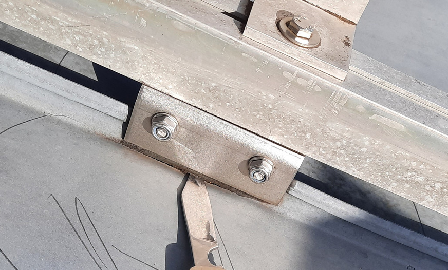 Rissbildung an der Falzaufkantung