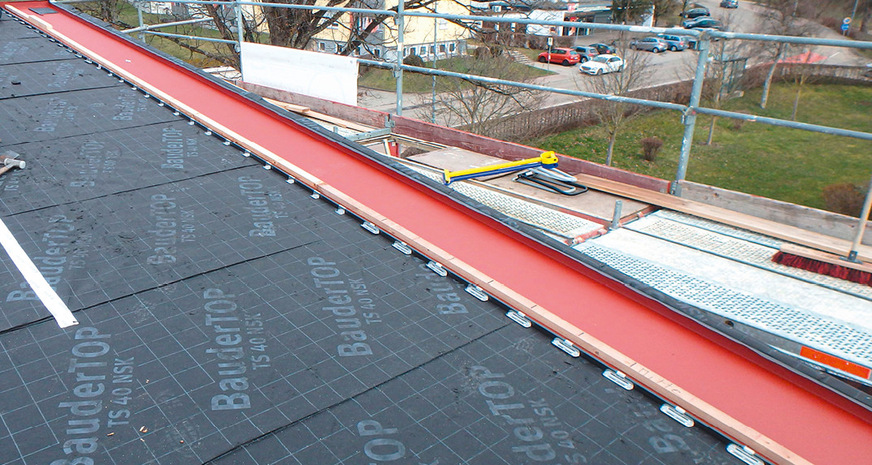 Der berechnete Haftabstand betrug bei diesem Objekt 280 mm. Die meisten Hersteller von Befestigungsbauteilen bieten die Berechnung der Haftabstände als Service an