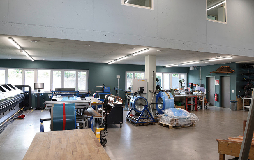 Blick in den innenhofähnlichen Werkstattbereich