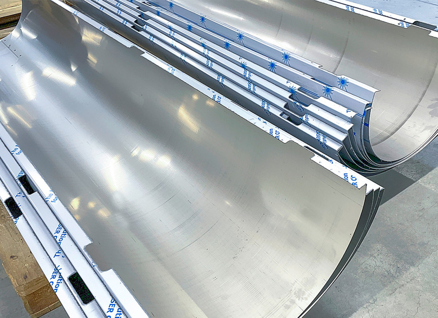 &nbsp; Steppgekantete Säulenhalbschalen in der Werkstatt