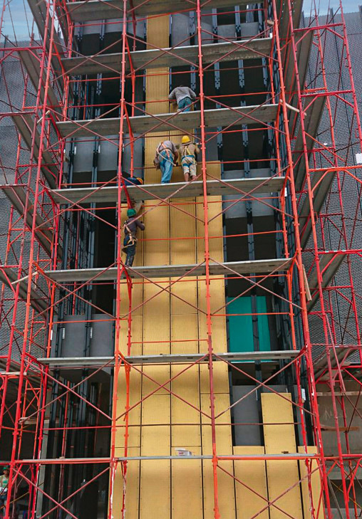 Kassettenmontage am Treppenhaus