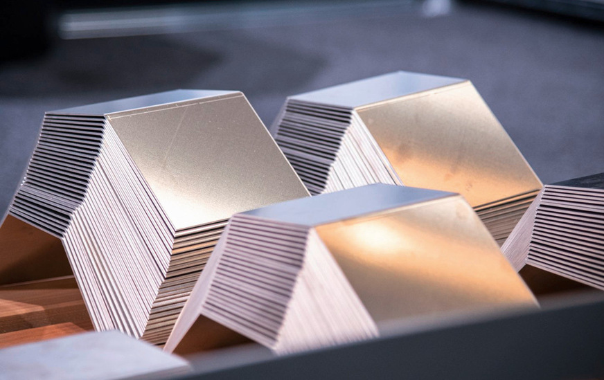 Das Bildbeispiel zeigt Profile aus einer Serienfertigung