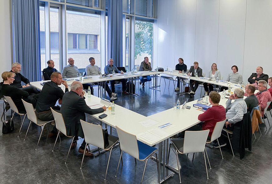 Robert Smejkal lädt zur Diskussionsrunde in die HWK Ulm