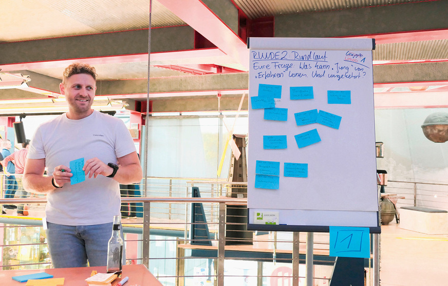 iib-Vorstandsmitglied Sebastian Kempf betreute eine Station der Open-Space-Veranstaltung