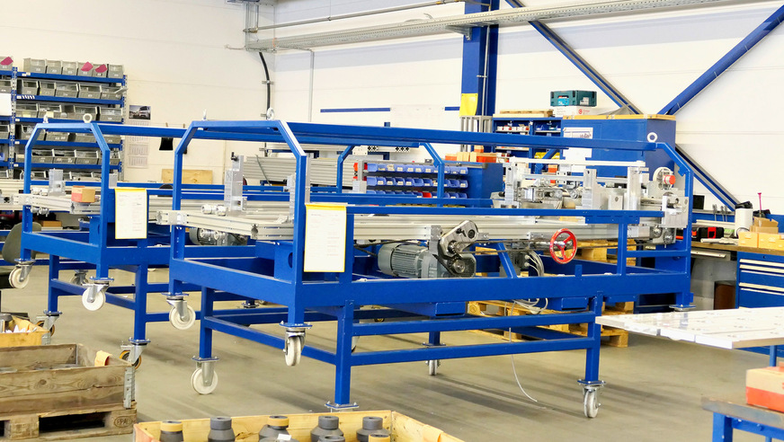 In den einzelnen Montageabteilungen werden die unterschiedlichen ­Maschinentypen Schritt für Schritt zusammengebaut