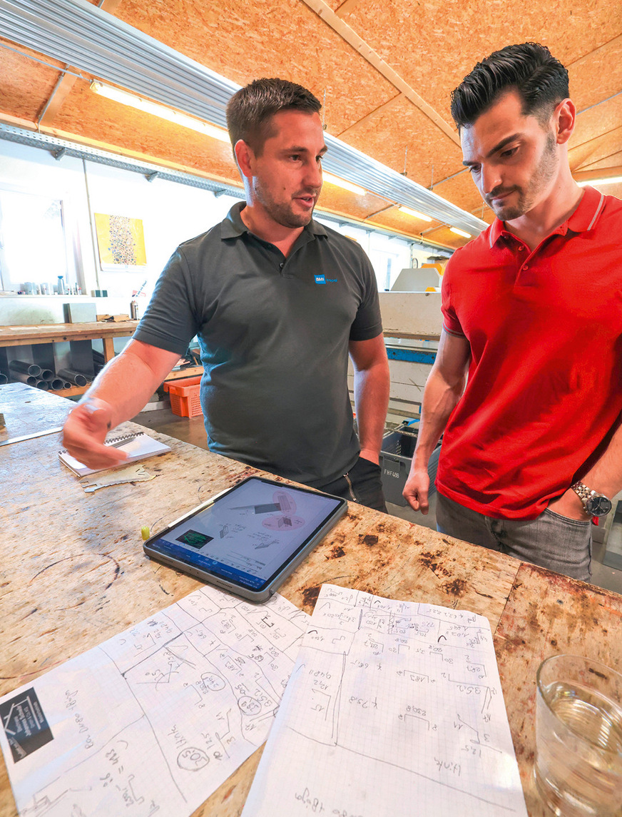 Christian Uetz und David Greco thematisieren im Beratungsgespräch die Digitalisierung analog erfasster Daten