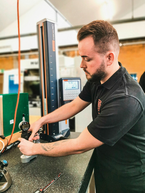 Einmalig! Die Werkzeugspezialisten von Dräco gewährten den Kollegen des ­BAUMETALL-Treffs einen exklusiven Einblick in die Fertigung in Deizisau