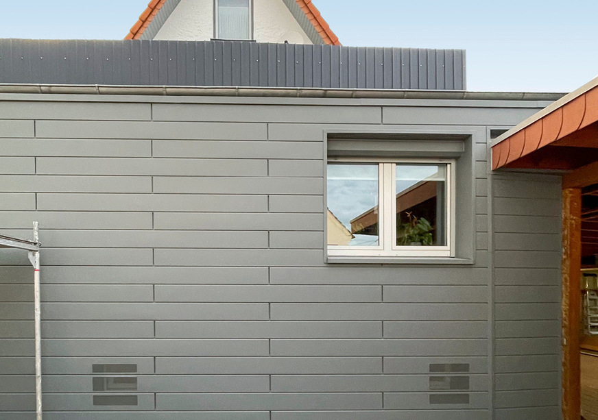 Marvin Bürger arbeitet häufig mit ­Farb­aluminium an Dach und Fassade