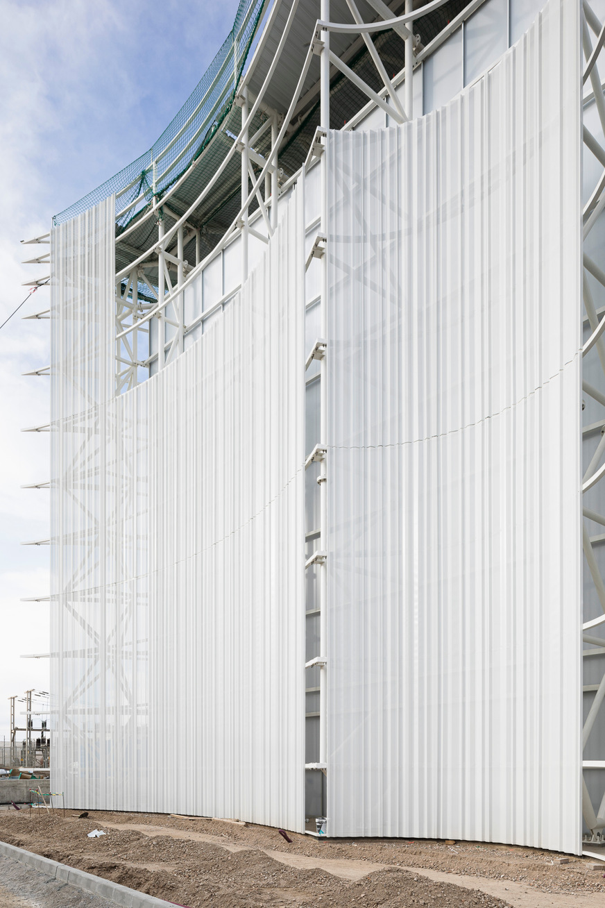 Mit einer Fläche von mehr als 15 000 m² bricht das neue Lager mit dem traditionellen industriellen Architekturmodell.