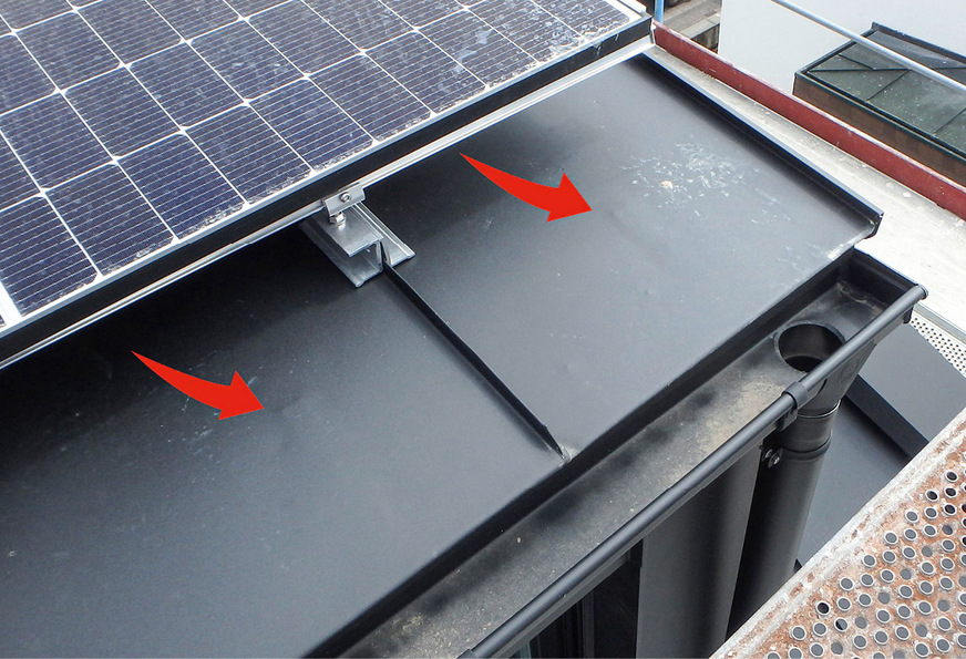 Durch Rinnenhalter verursachte Abdrücke auf der Gaubeneindeckung