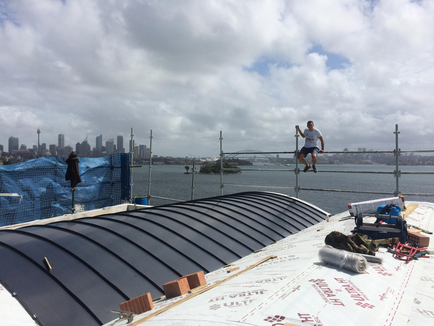 Baustelle mit Blick über den Hafen von Sydney