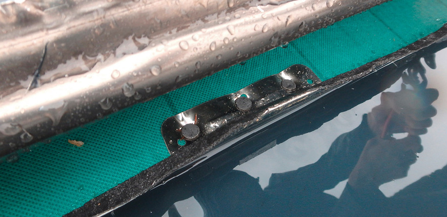 Schiebehafte ohne Aussteifungssicken dürfen laut ZVSHK-Fachregeln nicht mehr eingebaut werden