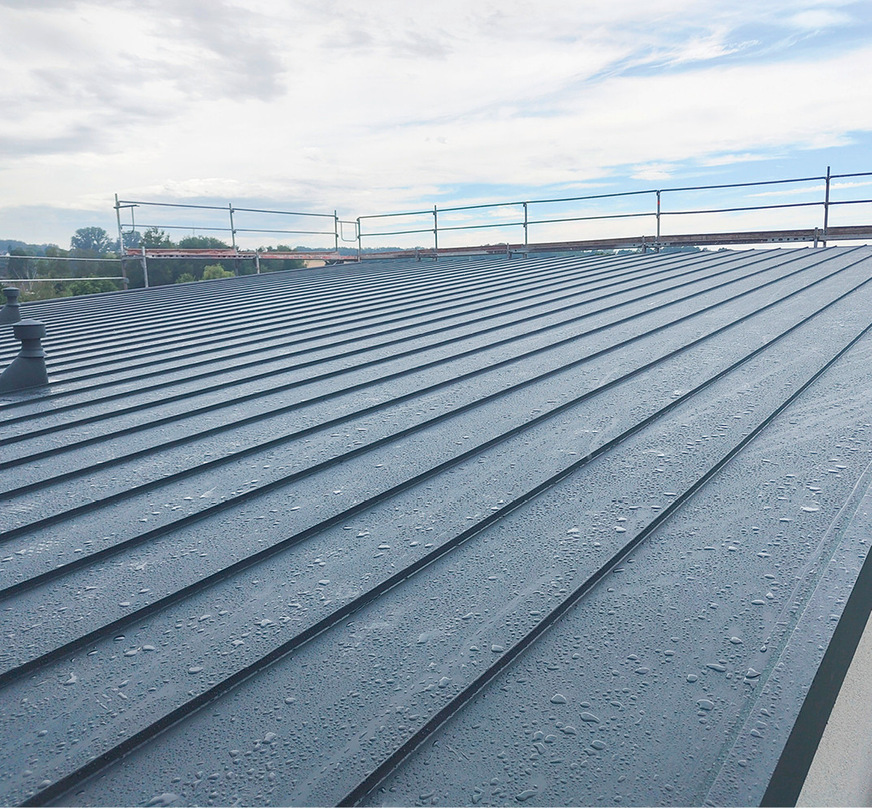 Nachher: die von einem anderen Spengler-Fachbetrieb komplett neu ausgeführte Dacheindeckung