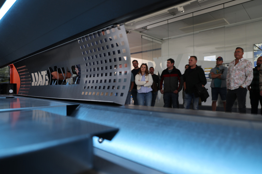 Baumetaller haben den Durchblick #Jorns #Spiegel-Laser