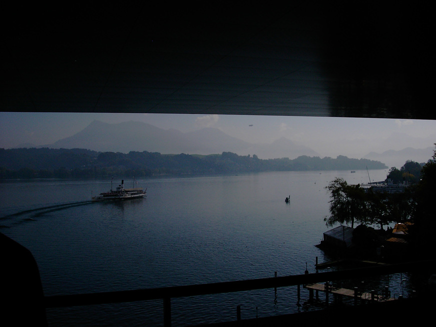 Beeindruckend: Der Blick unter dem Dach auf den den Vierwaldstättersee