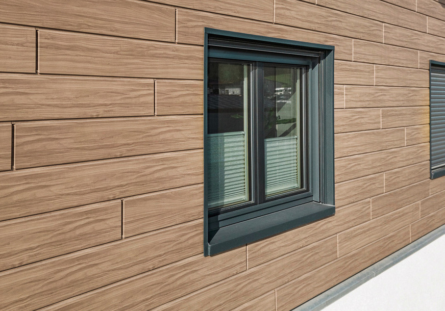 Nie mehr streichen, nie mehr ausbessern – das sind Anforderungen, die ­Hausbesitzer heute an die Fassade und entsprechende Anschlüsse stellen