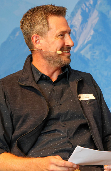 Moderator und Organisator Stefan Aerni