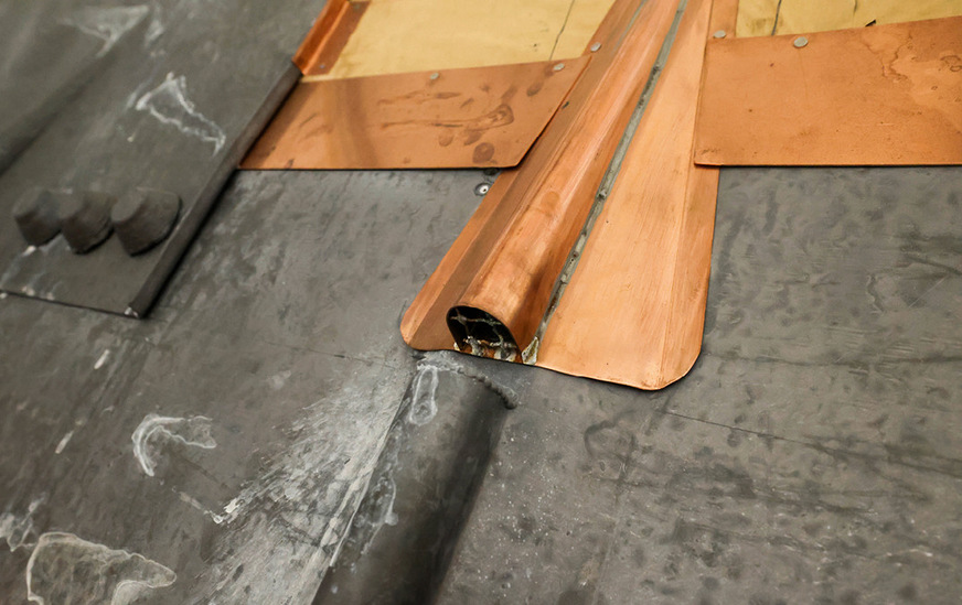 Unterkonstruktion eines&nbsp;innovativen Systems zur Belüftung am Bleidach