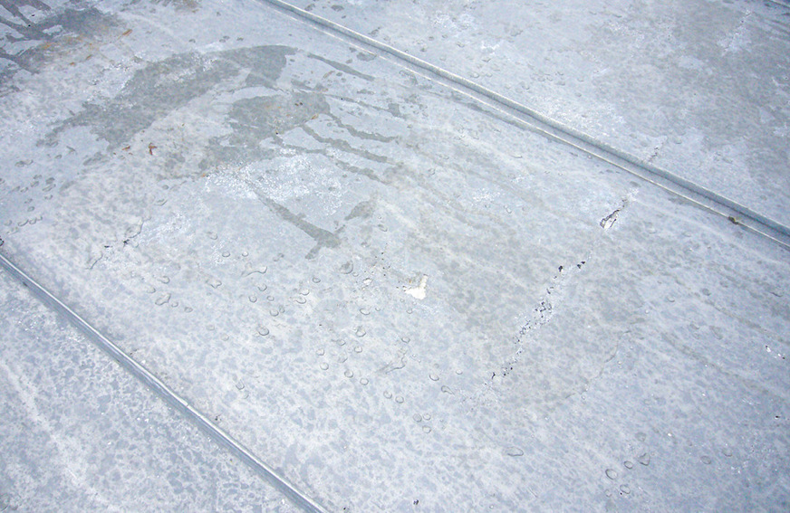 Nachdem die Folienabdeckung abgenommen wurde, kam dieses Bild zum Vorschein