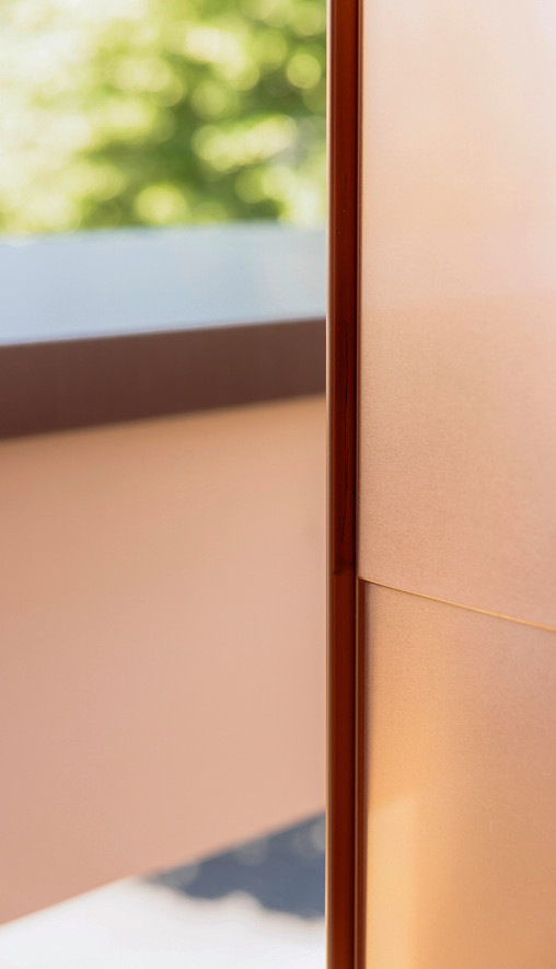 Präzise Falzausbildung – exaktes Fugenbild: Die Entwässerungs­lösungen von&nbsp;Lorowerk sind auf der Dach + Holz in Halle 8, Stand 109, erlebbar