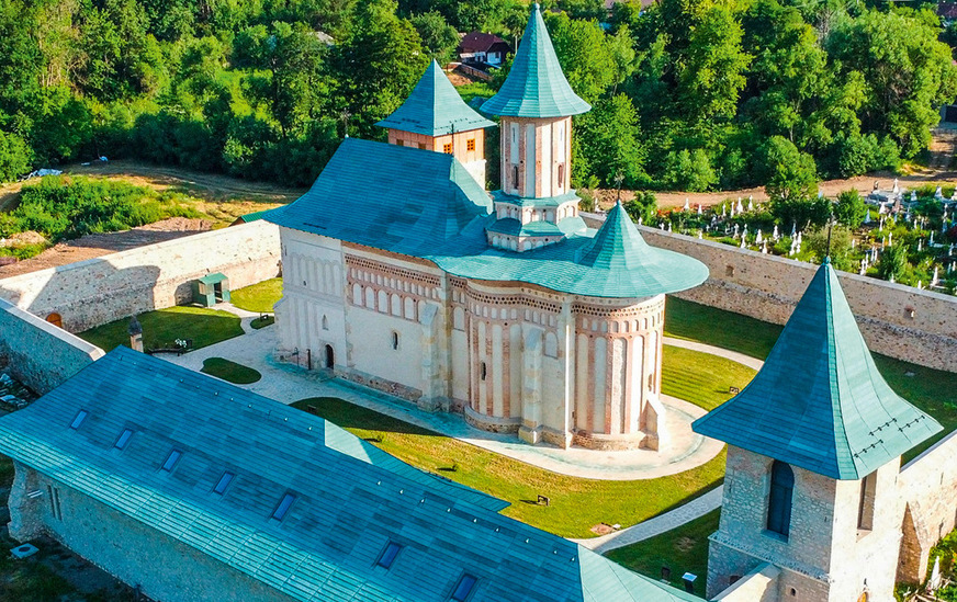 Kloster Tazlău, Material: Tecu Patina Oslo