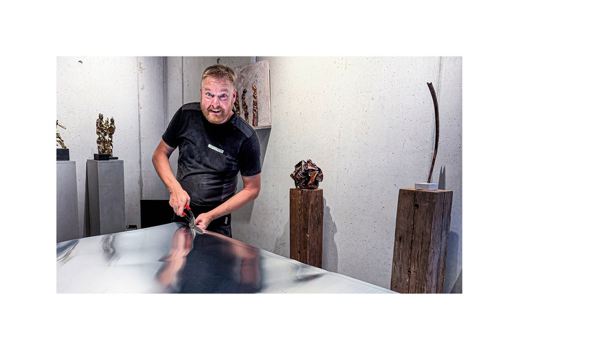 Christian Neuhauser im Geugelin-Kunstatelier