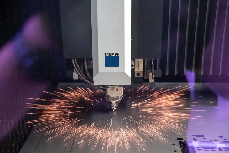 Integrierte Assistenzsysteme wie Active Speed Control und Smart Rerun ermöglichen hohe Prozesssicherheit beim Laserschneiden.