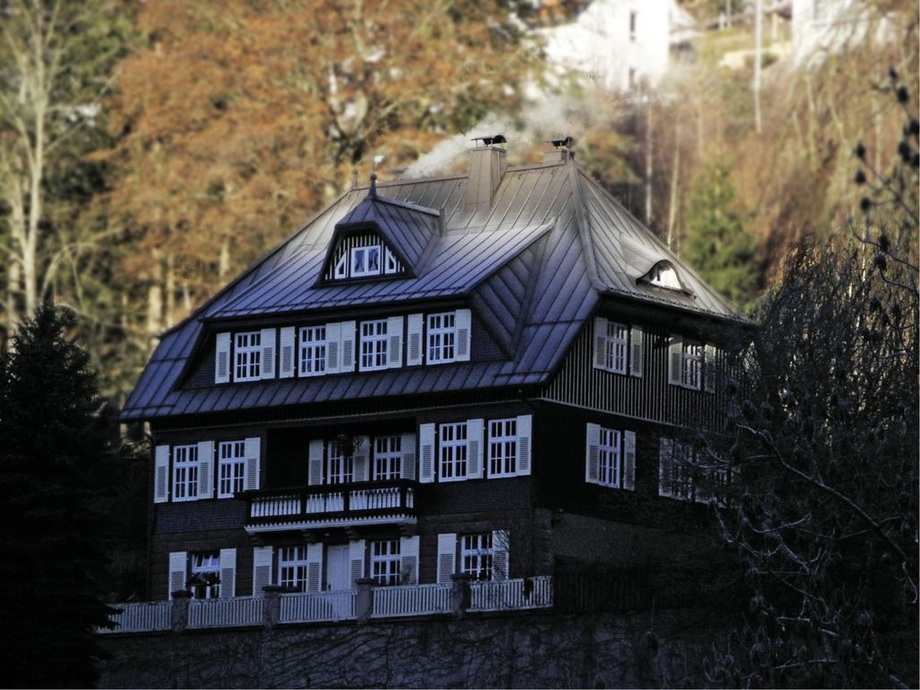 vom dach in die redaktion baumetall