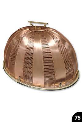 „Hundekorb“, Kupfer und Messing, teilperforierte gefalzte Segmente